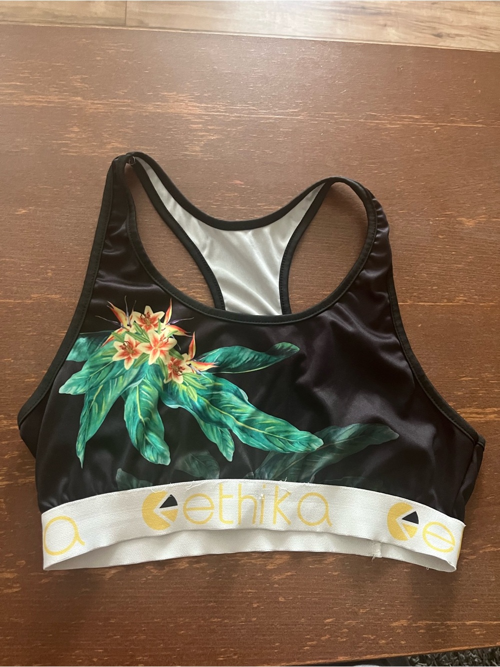 Ethika Set - Picture 2 of 5